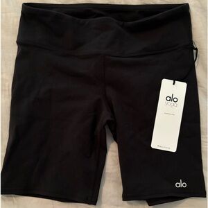Brand new Alo yoga shorts